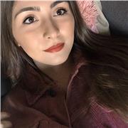 Estudié periodismo en la UV, y me gustaría dar clases a niños